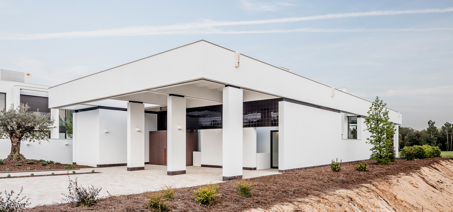3-patios-house-pga-resort-girona-lagula-arquitectura-02