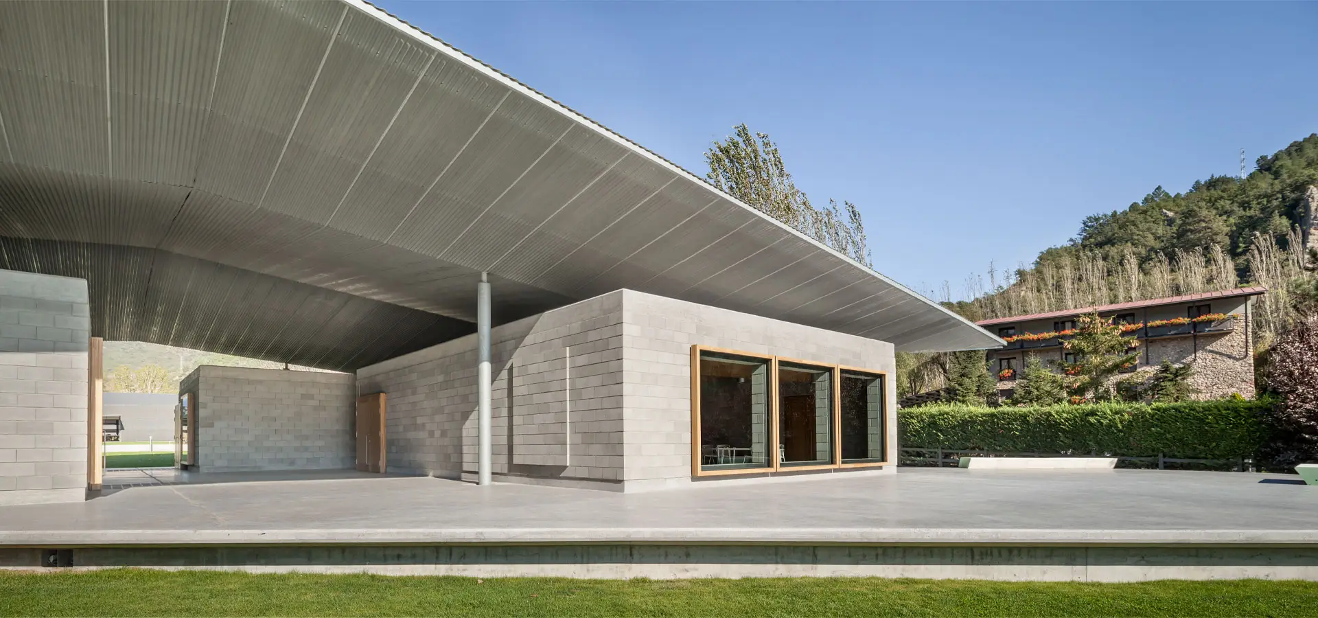 blanca-pavilion-pyrenees-lagula-arquitectura-03