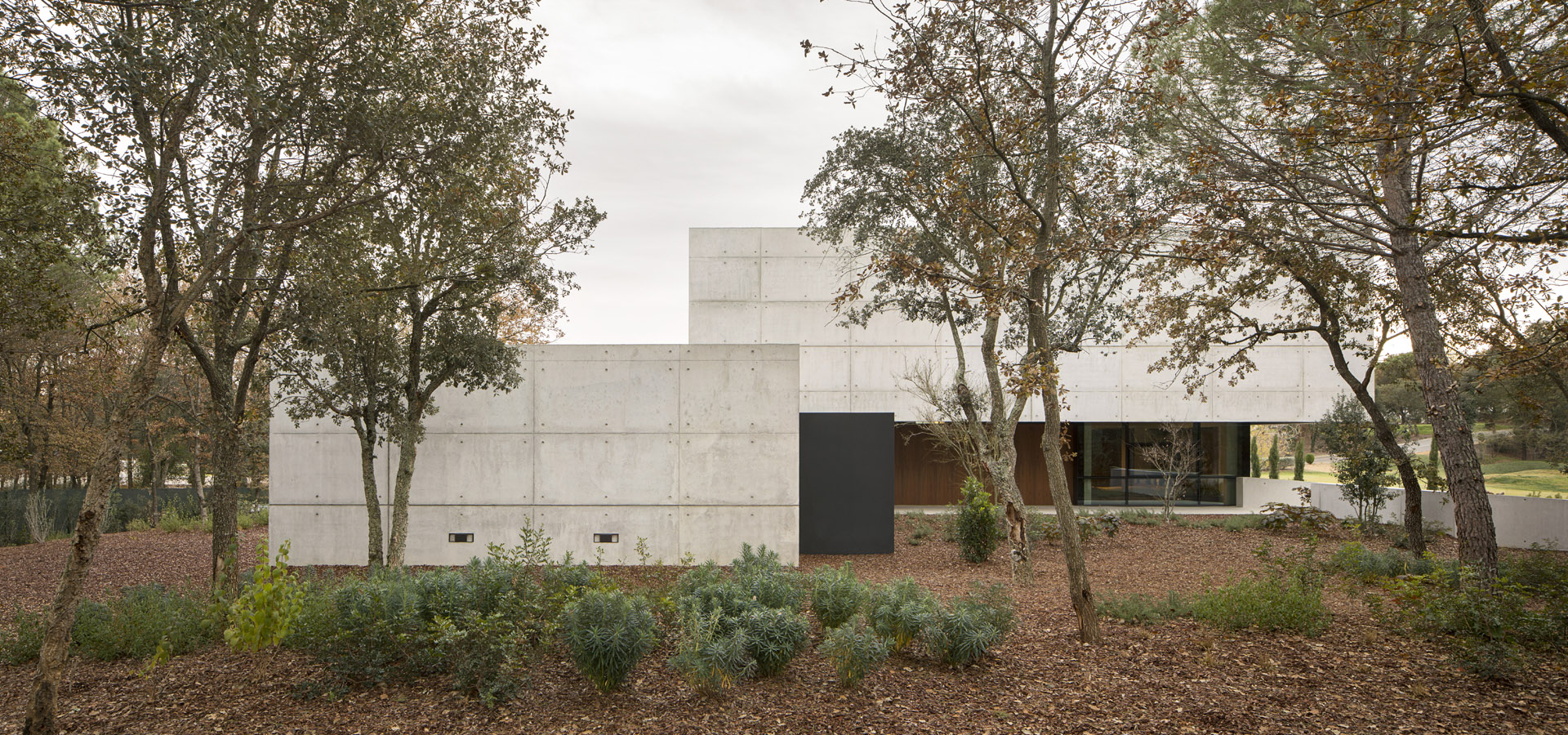 casa-terminal-1-facana-formigo-camiral-golf-lagula-arquitectura-03.jpg