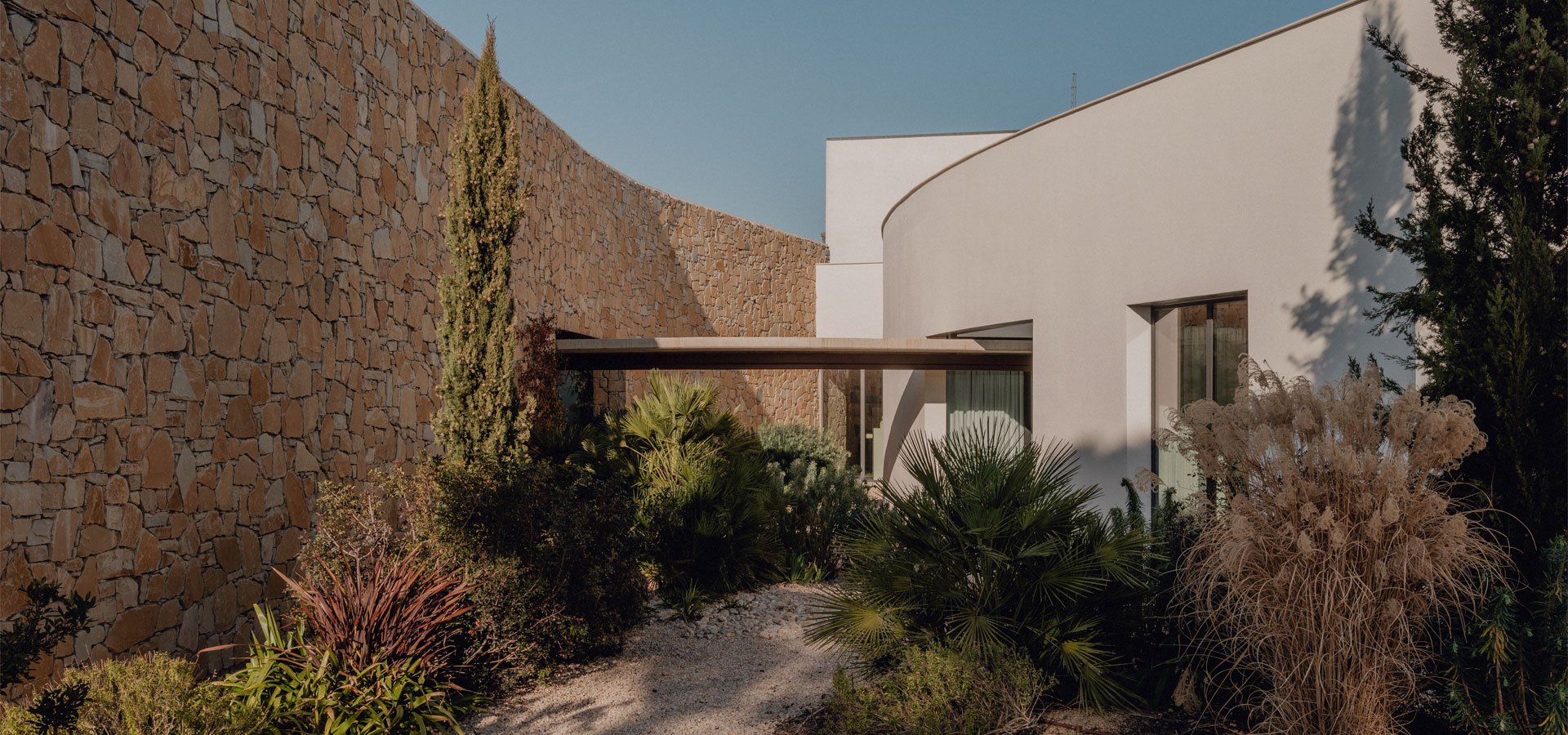 spa-camiral-japanese-landscape-lagula-arquitectura