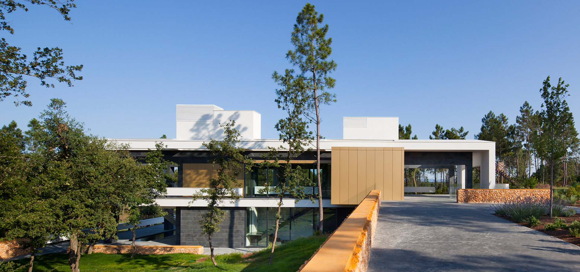 vinya-house-pga-resort-girona-lagula-arquitectura-05
